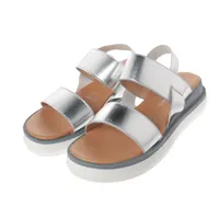 Sandalias Ariana color plata con cintas ajustables y suela confort