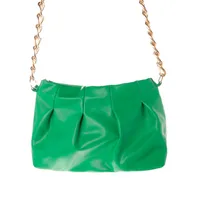 Bolsa color verde con cadena dorada