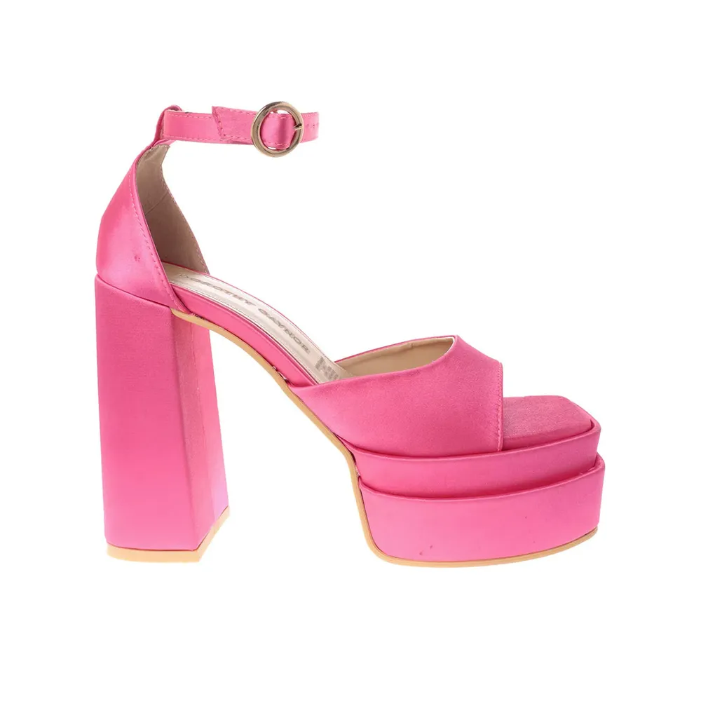 Sandalias Angelina color fucsia con plataforma y tacón cuadrado