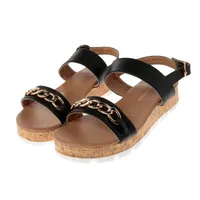 Sandalias Ariana color negro con cadena dorada y suela corrida