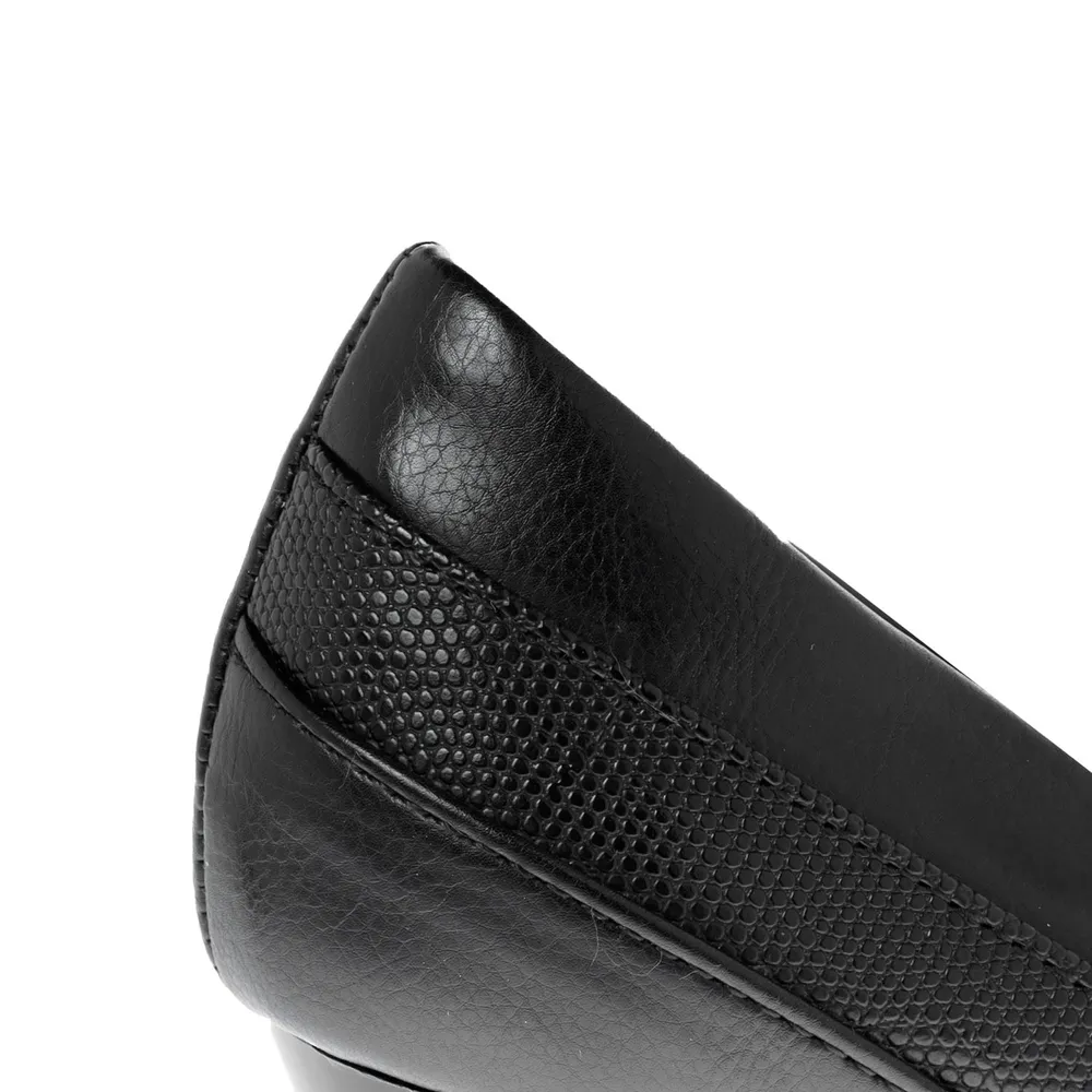 Zapatilla Kate color negro confort y con tacón cuadrado