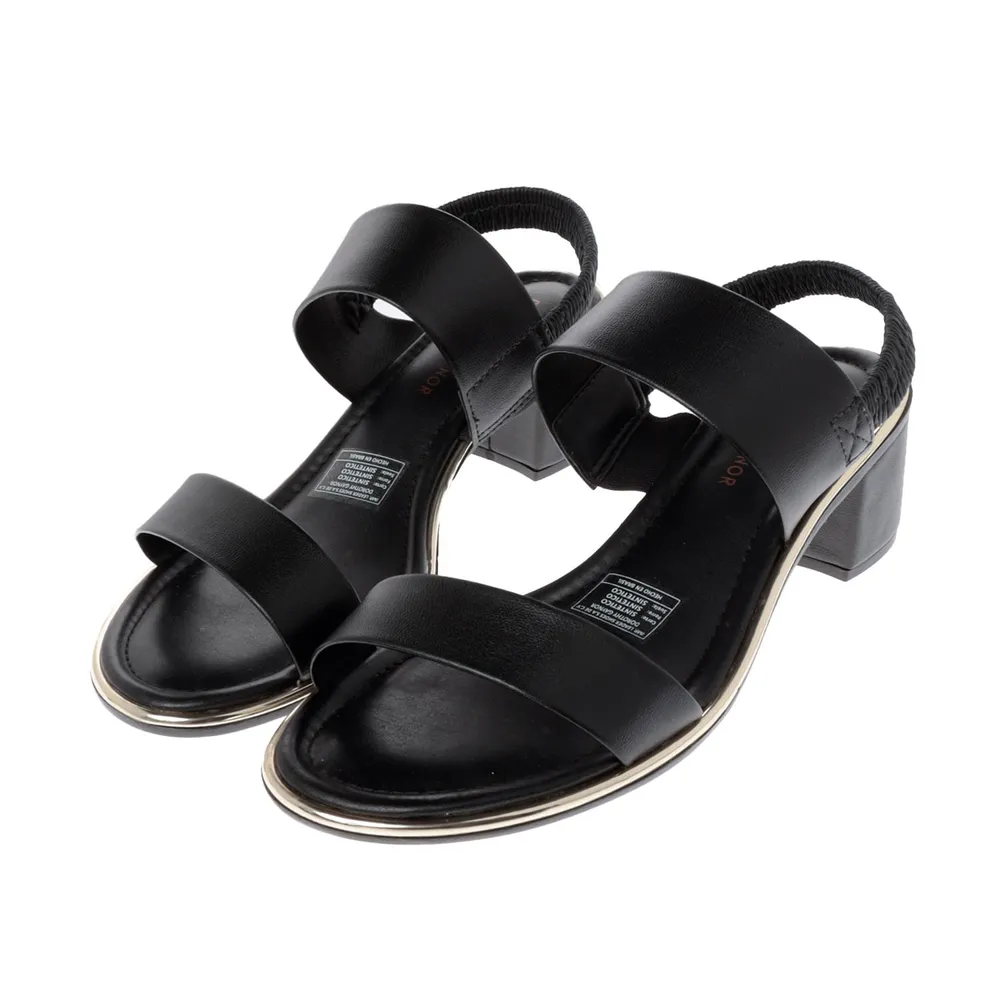 Sandalias Paulette color negro con ajuste de resorte y tacón cuadrado