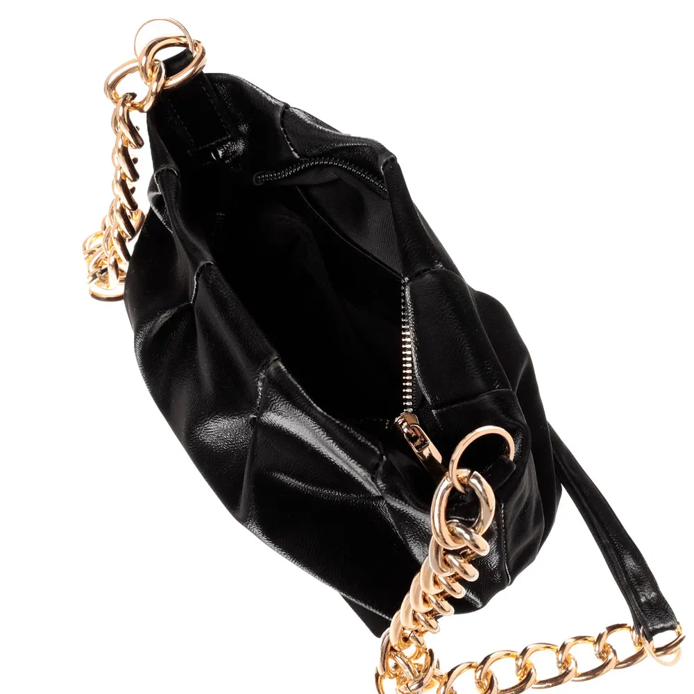 Bolsa color negro con cadena dorada