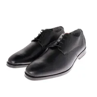 Zapatos Axel color negro de piel con detalle perforado