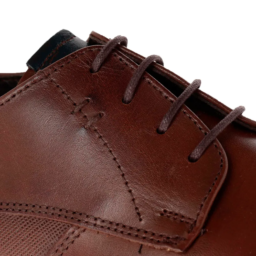 Zapatos Axel color cognac de piel con detalle perforado