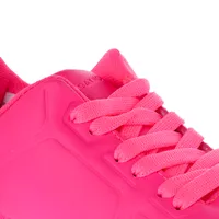 Tenis Rosalía color rosa neón con burbuja de impacto