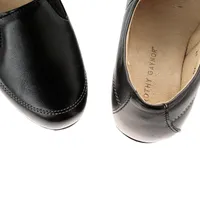 Mocasín Susana confort color negro con tacón bajo y elástico