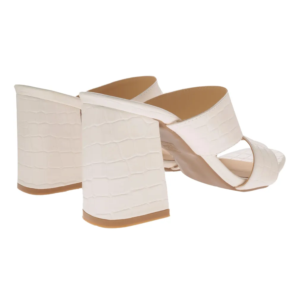 Sandalias Sara color blanco croco con soporte de cinta en empeine