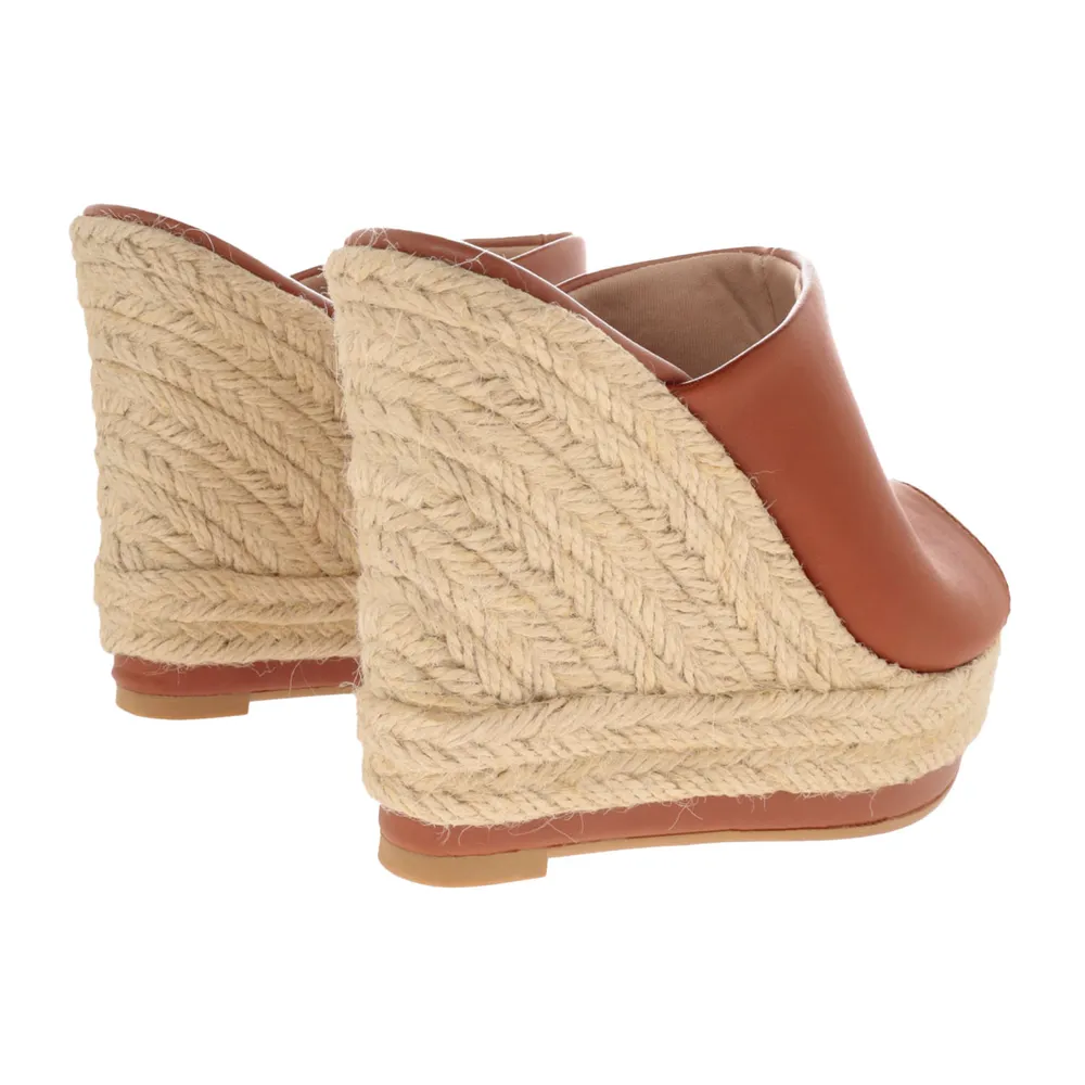 Sandalias Mariel color camel cuña elevada