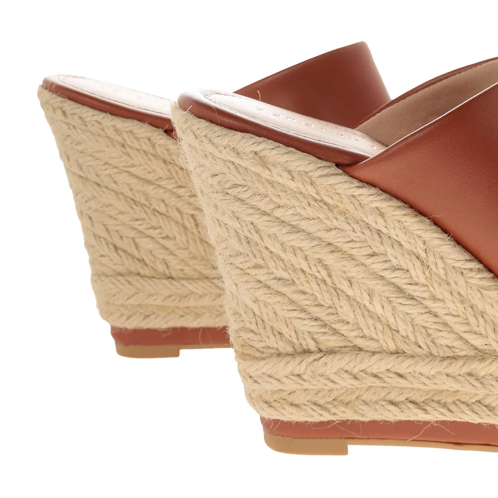 Sandalias Mariel color camel cuña elevada