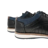 Zapatos Paulo color negro con perforado y detalle de mezclilla