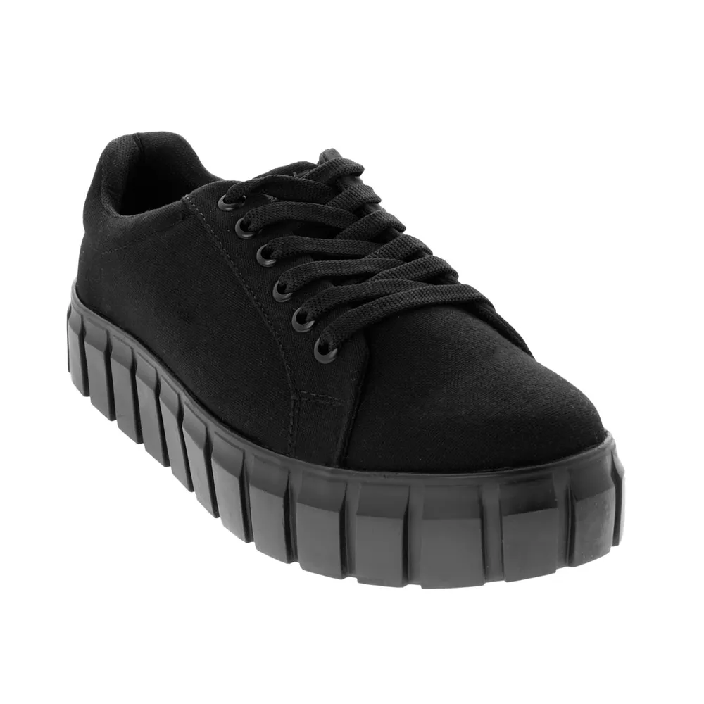 Tenis Andrea color negro con suela corrida