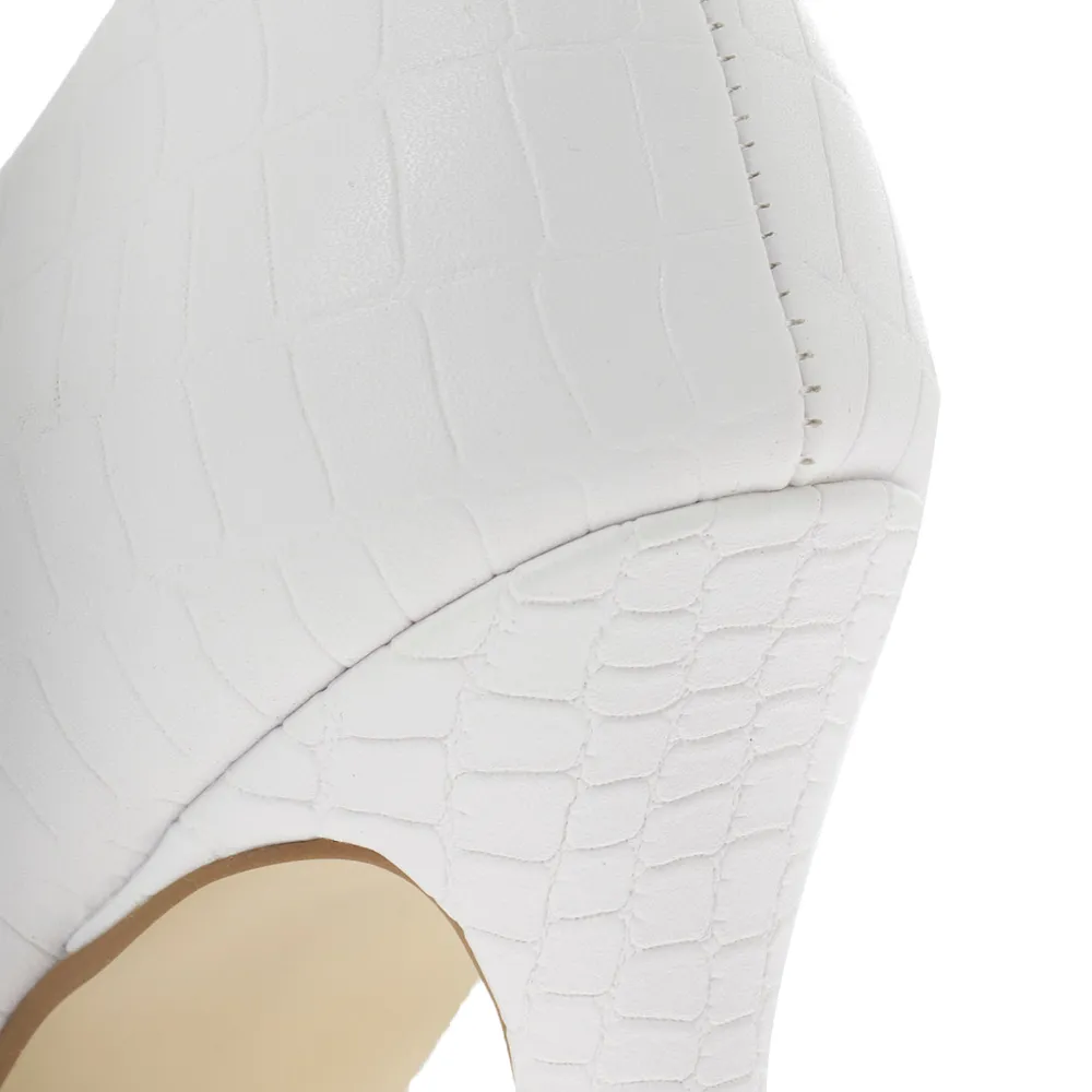 Zapatillas Liliana color blanco croco charol