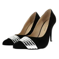 Zapatillas Liliana color negro con detalles plata