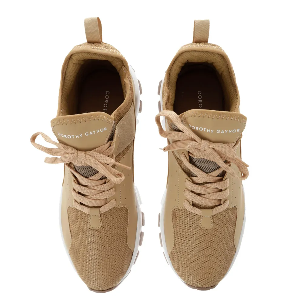 Tenis Fernando color camel plataforma