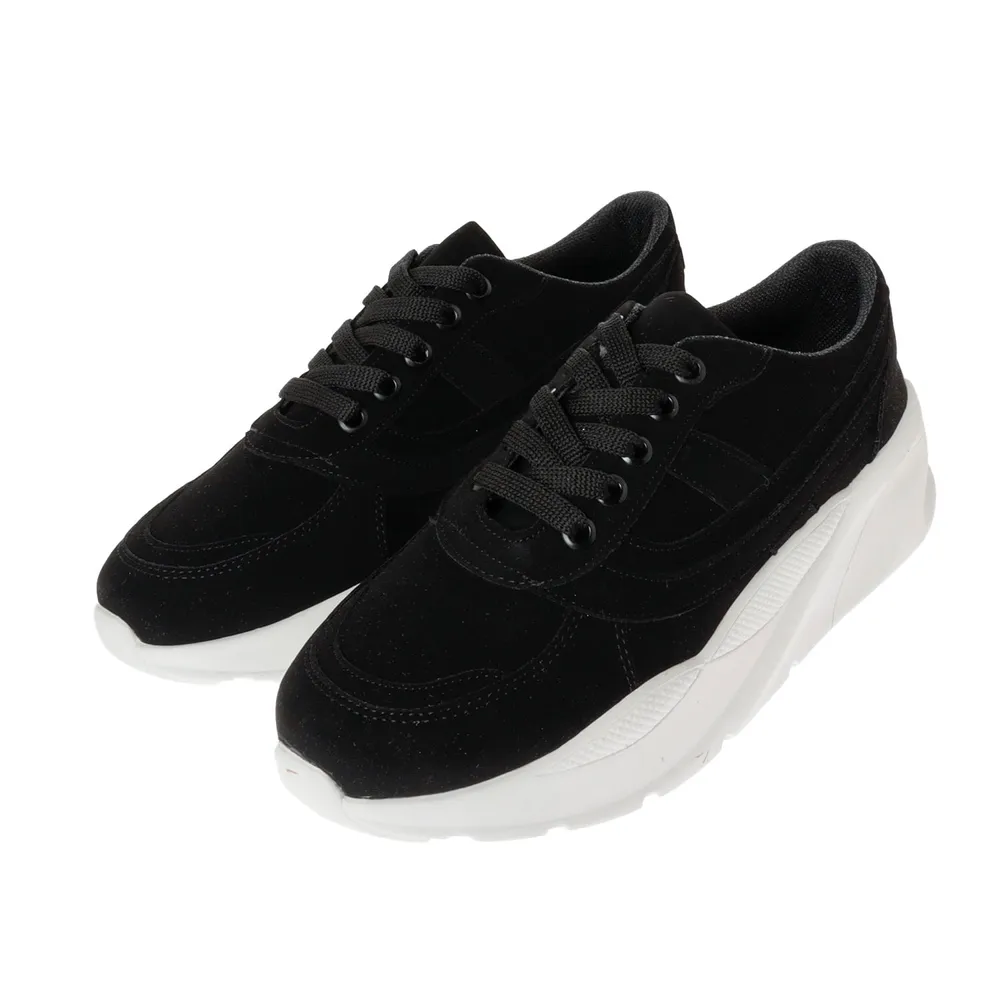 Tenis Abigail color negro con suela de goma blanca