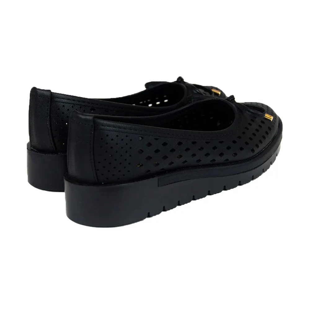 Balerina Nicky color negro con perforado