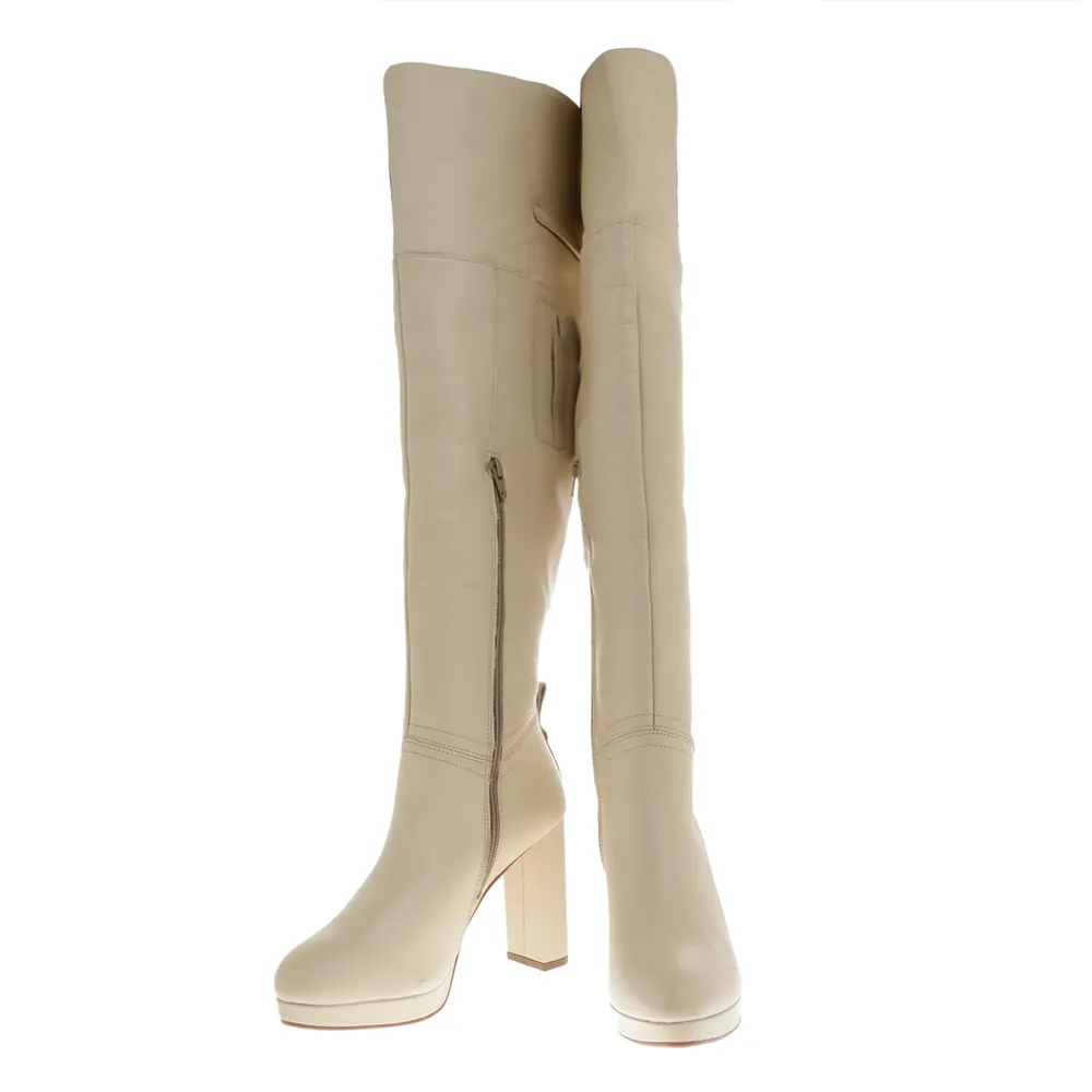 Maxi Botas Ruth color latte con hebilla