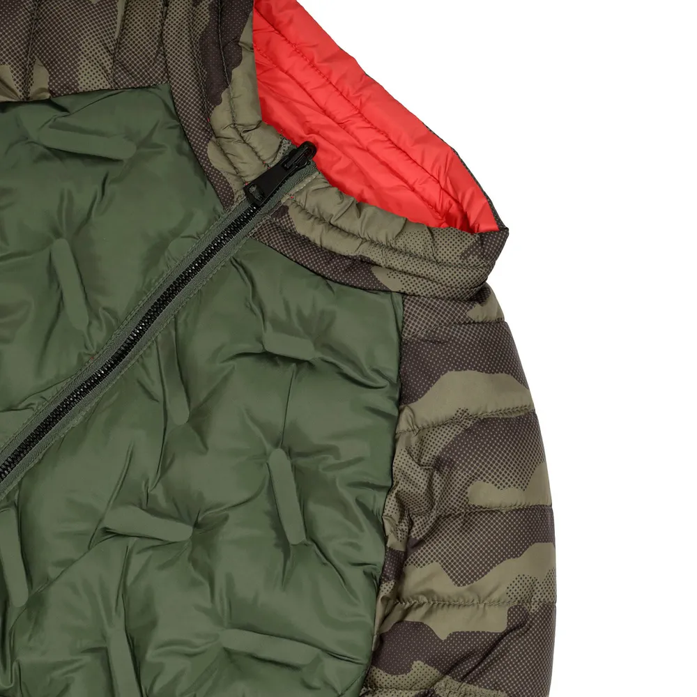 Chamarra capitonada color olivo militar para hombre