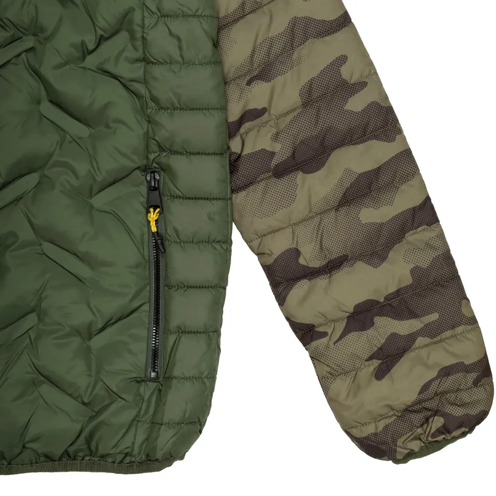 Chamarra capitonada color olivo militar para hombre