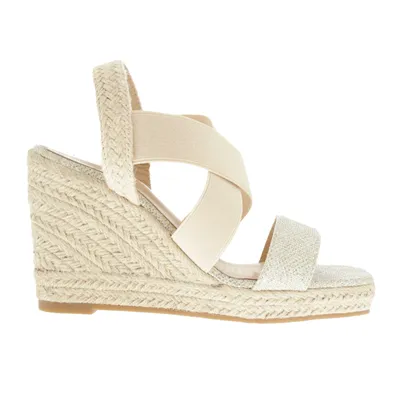 Sandalias color beige con ajuste de resorte