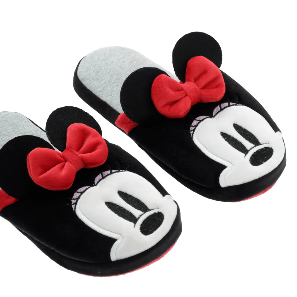 Pantufla Minnie color negro