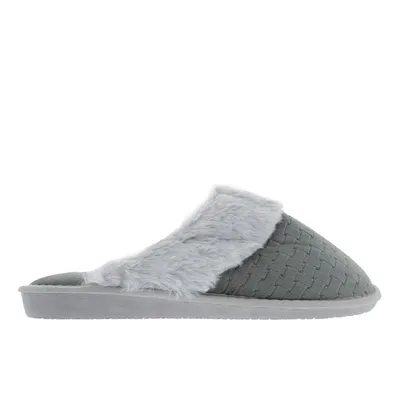 Pantufla color gris claro con peluche