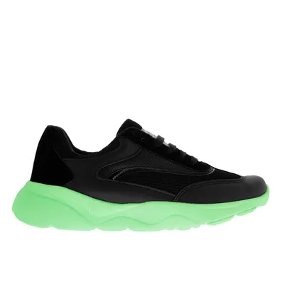 Tenis Mara color negro con suela verde