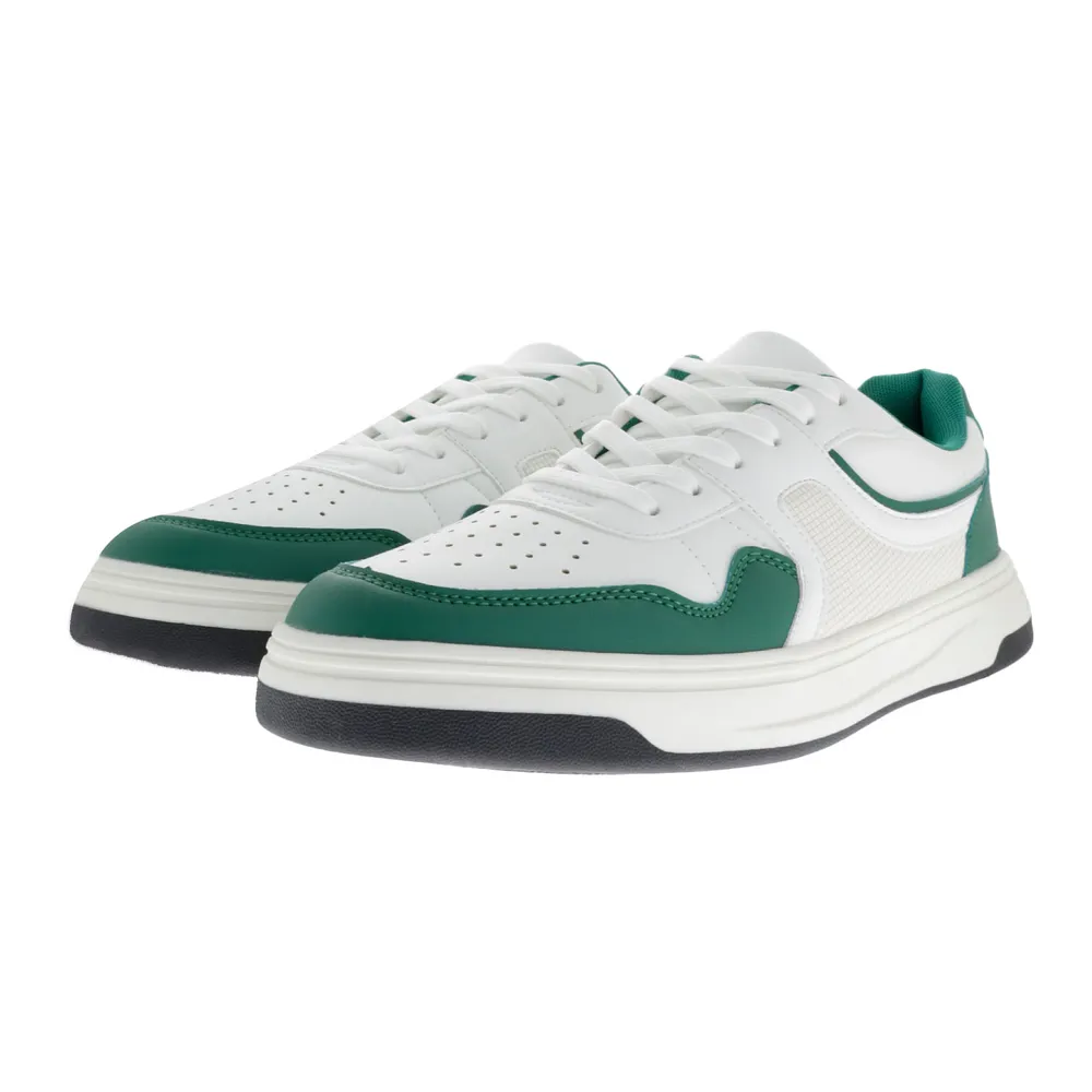 Tenis color blanco con detalles verde