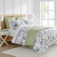 Trisa Quilt Set