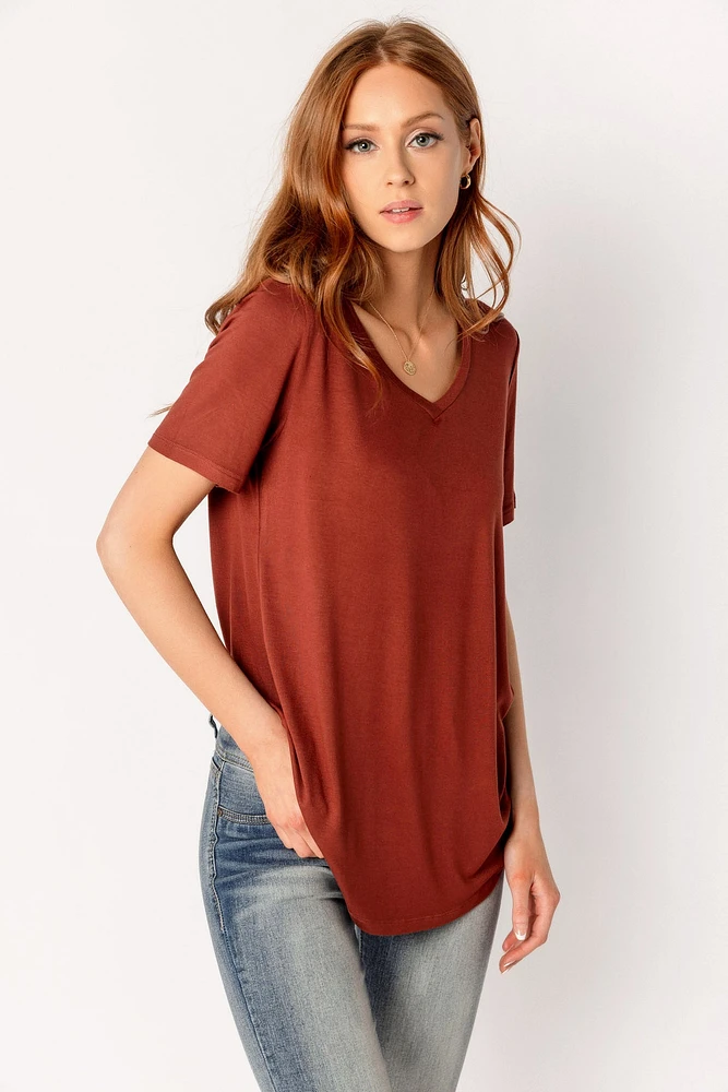 Short Sleeve V-Neck Tee with Shirttail Hem