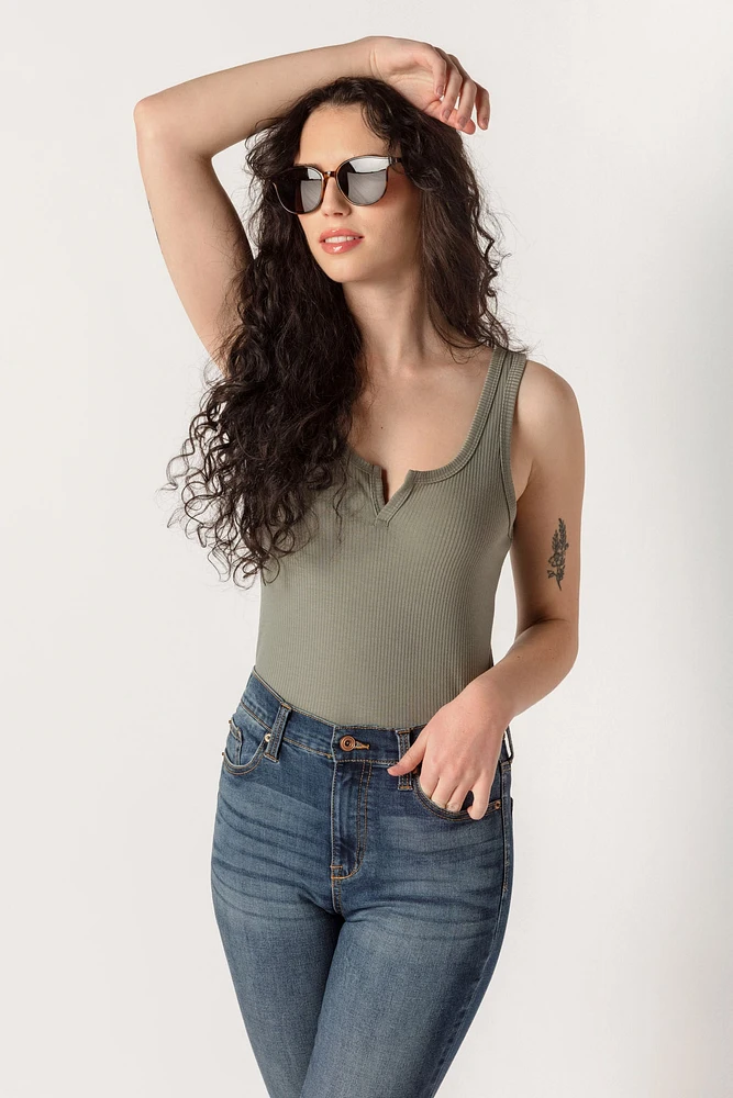 Ribbed Sleeveless Tank with Notch