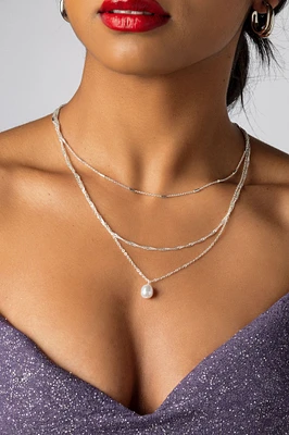 Layered Pearl Pendant Necklace