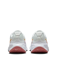 Women's Revolution 7 Medium/Wide Running Shoe