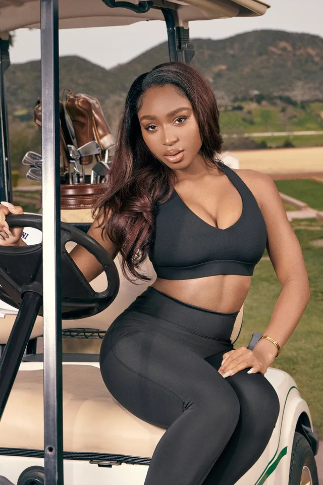 Fabletics On-The-Go Midi Medium Impact Sports Bra Womens Charcoal  Camo/Black Logo Size