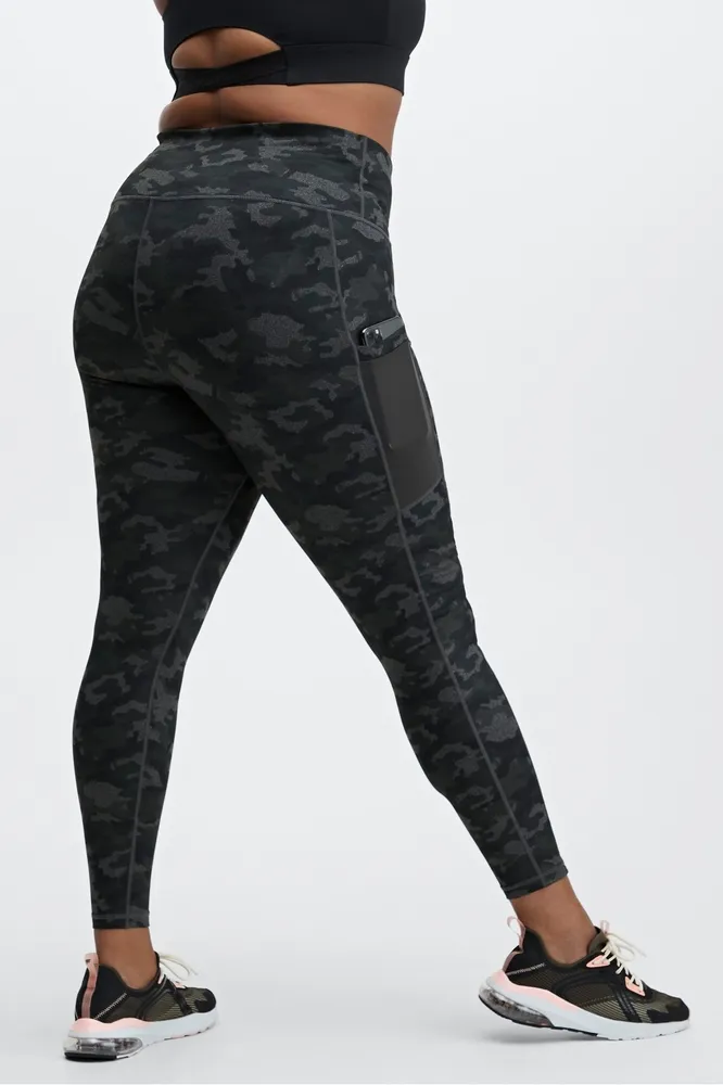 Fabletics On-The-Go High-Waisted Legging Womens Charcoal Camo plus Size 4X