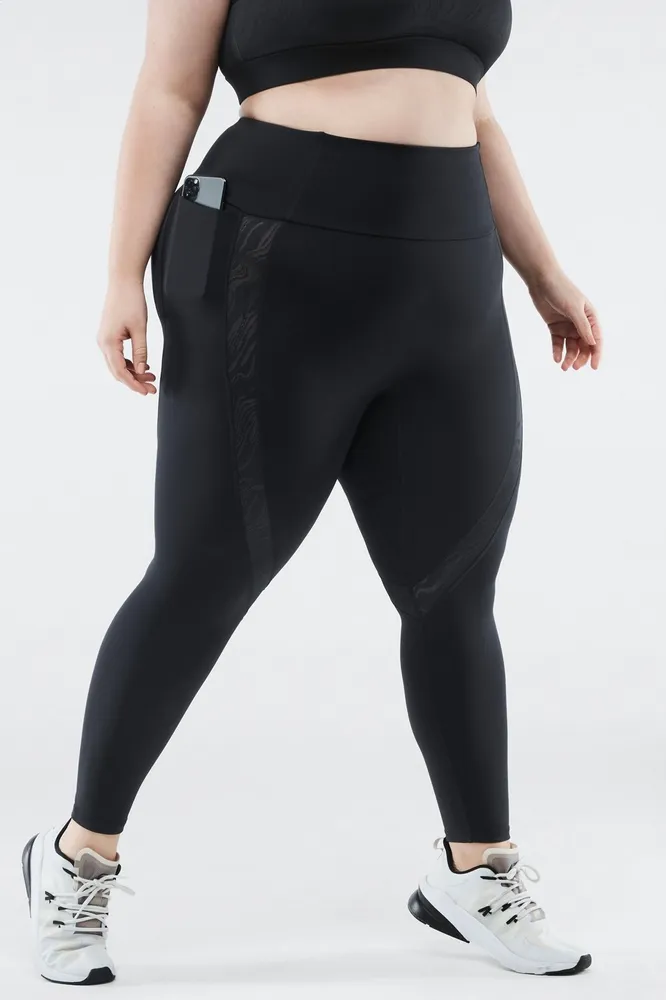 Fabletics Ultra High-Waisted Motion365 Lace 7/8 Womens black plus Size 4X