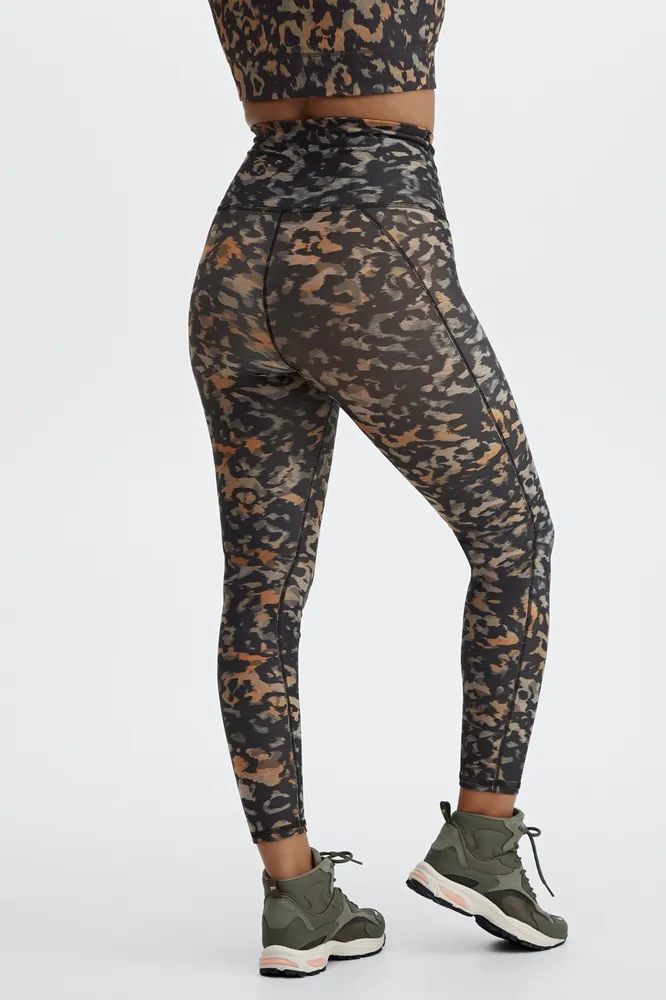 Fabletics Ultra High-Waisted Printed Cold Weather Legging Womens