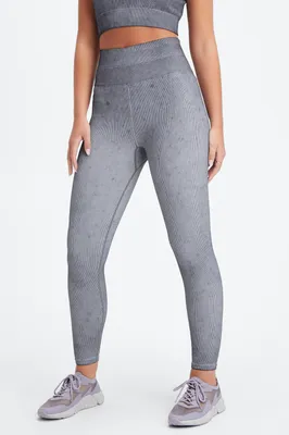 Fabletics Ultra High-Waisted eamless Rib 7/8 Legging Womens  ize