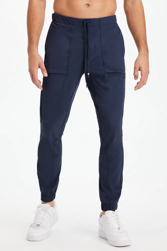 Fabletics Men The One Jogger male Classic Navy Size