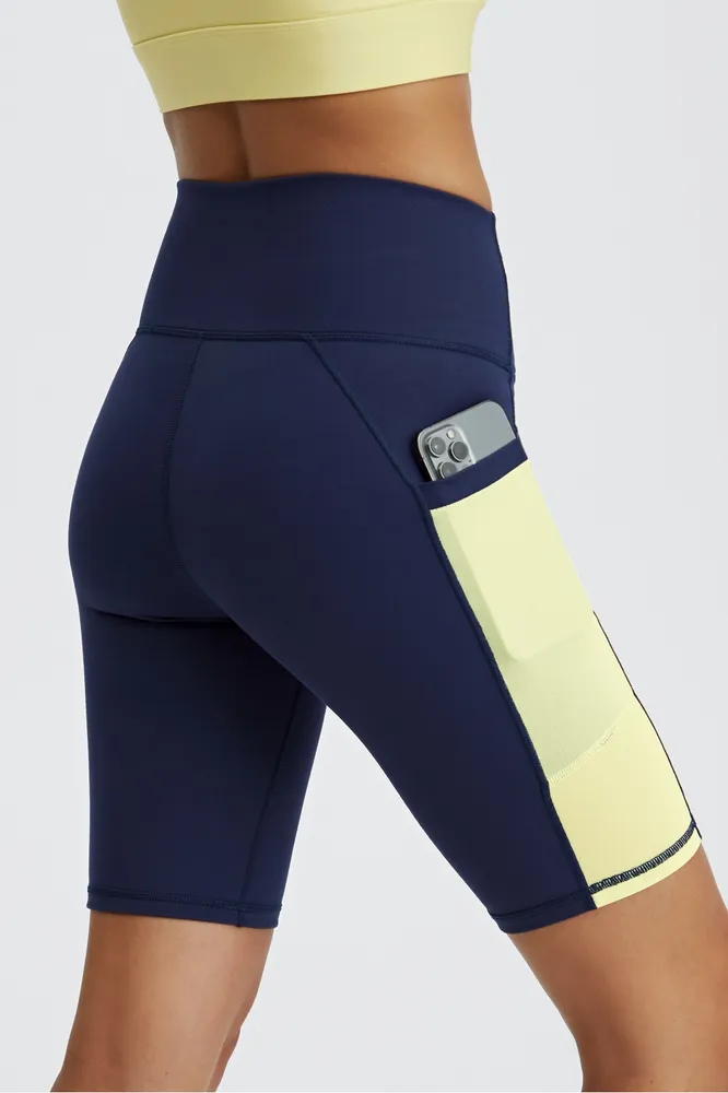 Fabletics On-the-Go High-Waisted 9 Short Womens Deep Navy/Lemon Crme Size