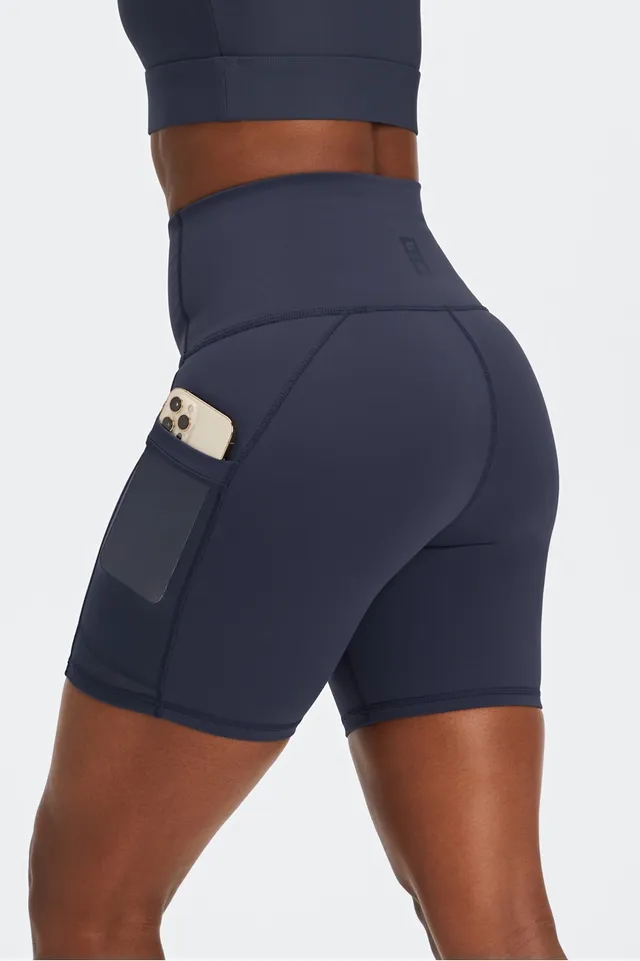 Fabletics Universal Tennis On-The-Go Mesh 6 Short Womens Size