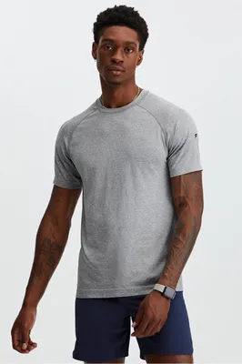 Fabletics Men The Training Day Tee male Mid Grey Htr Size