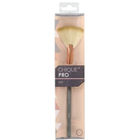 chique pro fan makeup brush