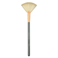 chique pro fan makeup brush