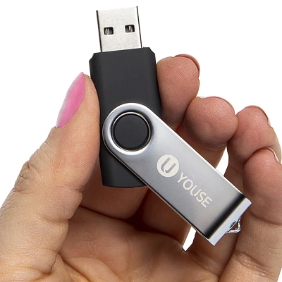 32 GB usb flash drive