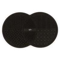 silicone makeup brush cleaning mat w/ suction cups