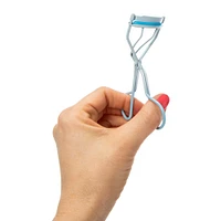 eyelash curler