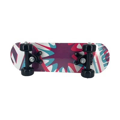 17-inch mini skateboard with graphic print