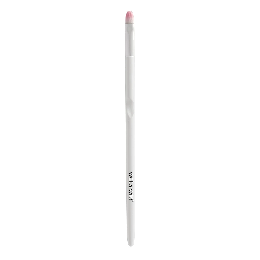 wet n wild® small concealer brush